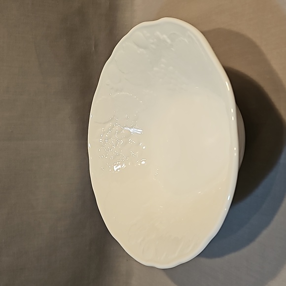 New Wedgwood Strawberry And Vine Oval Vegetable Bowl - Picture 12 of 12